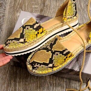 lace up espadrille